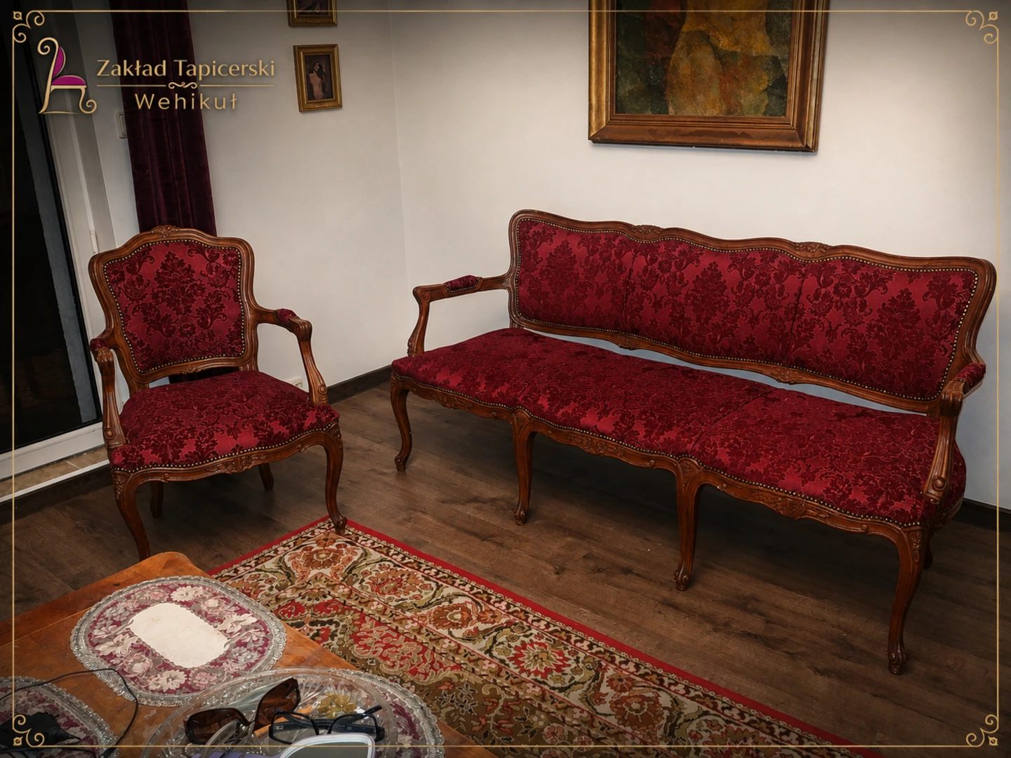 Stylowa sofa i fotel w czerwonej tapicerce